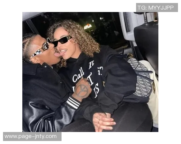 杰伦布朗女友为花花公子拍摄性感美照展现迷人魅力让网友大饱眼福