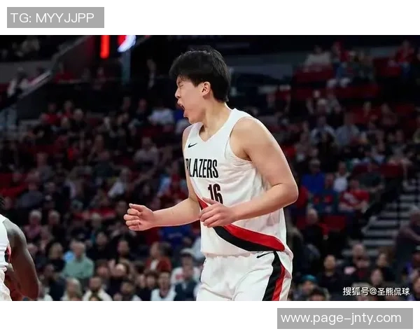 苏群分析明星中锋背打优势杨瀚森需加强防守跑动与三分能力