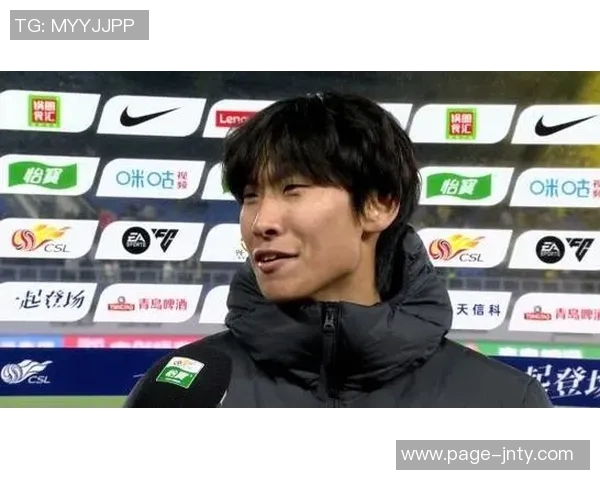 李新翔伤愈随海港队赴迪拜冬训晒照展现团队精神 李新翔伤愈随海港队赴迪拜冬训晒照展现团队精神